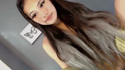 slut4attention online show from April 28, 2026, 6:18 am