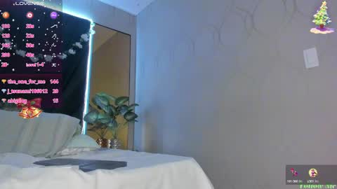 Snapshot of slut_milf4u chatting on December 24, 2024, 12:55 am Paola online show from December 24, 2024, 12:55 am
