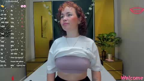 Snapshot of slut_milf4u chatting on March 10, 2025, 11:21 am Paola online show from March 10, 2025, 11:21 am