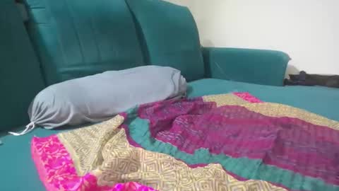 Snapshot of slutforallmiss chatting on October 26, 2025, 5:08 pm Sam slave slut online show from October 26, 2025, 5:08 pm