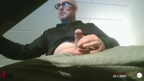  SLUTIAM   online show from January 26, 2025, 8:45 pm