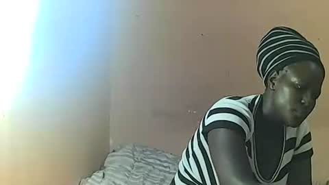 slutmeoutbb online show from February 20, 2025, 10:37 am