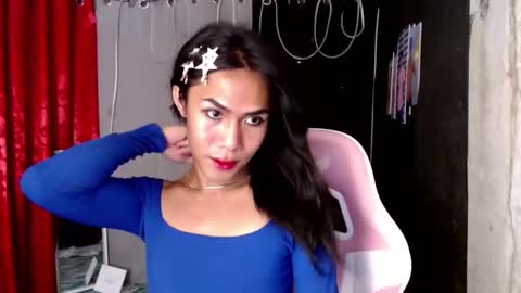 Snapshot of slutqueen_raz chatting on December 3, 2024, 1:21 pm Raz online show from December 3, 2024, 1:21 pm