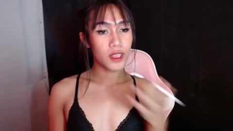 Snapshot of slutqueen_raz chatting on February 21, 2025, 4:16 pm Raz online show from February 21, 2025, 4:16 pm