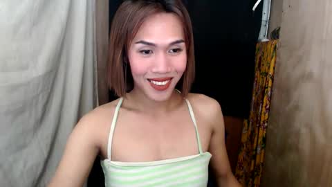 Snapshot of slutqueen_raz chatting on September 25, 2025, 8:51 am Raz online show from September 25, 2025, 8:51 am