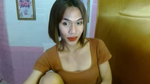 Snapshot of slutqueen_raz chatting on October 3, 2025, 2:47 pm Raz online show from October 3, 2025, 2:47 pm