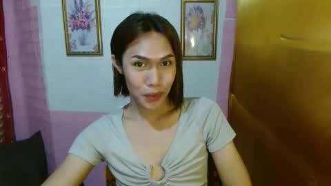 Snapshot of slutqueen_raz chatting on October 11, 2025, 8:57 am Raz online show from October 11, 2025, 8:57 am