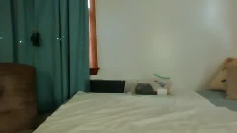 Snapshot of sluttamer72 chatting on September 16, 2025, 3:35 pm Jade and Thomas online show from September 16, 2025, 3:35 pm