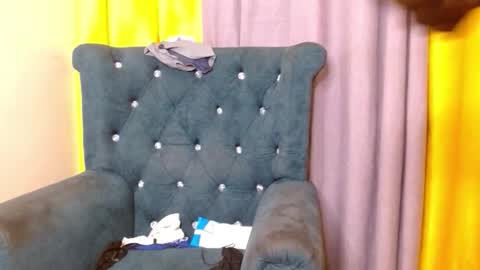 Snapshot of slutty_charmz chatting on October 23, 2025, 8:18 pm Bree online show from October 23, 2025, 8:18 pm