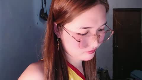 slutty_hannaxx online show from June 1, 2026, 8:43 pm