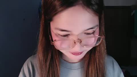 slutty_hannaxx online show from June 27, 2026, 11:43 pm
