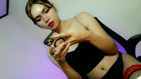 slutty_rose69 online show from April 27, 2026, 10:35 am