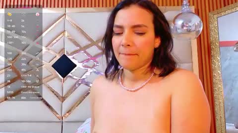 Snapshot of sluttyandmature chatting on July 28, 2026, 4:39 pm MARCELA online show from July 28, 2026, 4:39 pm