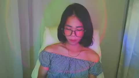 sluttypatotie online show from September 19, 2025, 4:07 pm