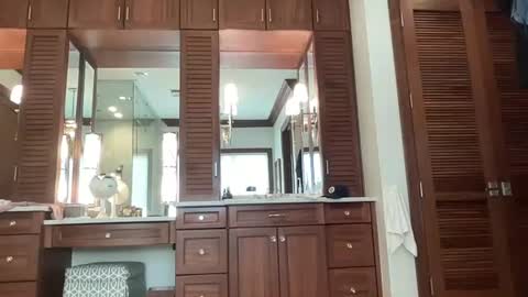 SluttySarah2467 online show from June 26, 2026, 8:35 pm