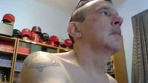 Snapshot of sluttyslave81 chatting on January 7, 2026, 5:54 am sluttyslave81 online show from January 7, 2026, 5:54 am