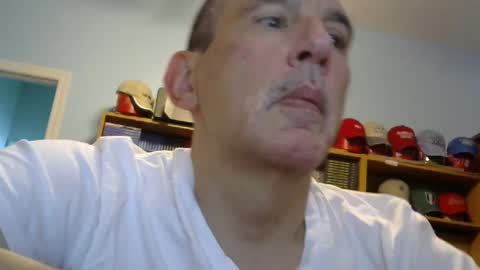 Snapshot of sluttyslave81 chatting on January 11, 2026, 3:17 pm sluttyslave81 online show from January 11, 2026, 3:17 pm