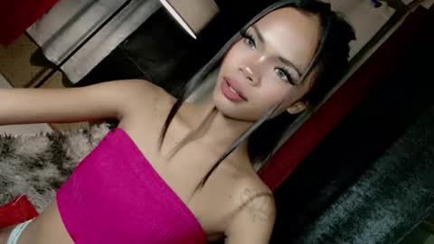 Snapshot of slutxcums_farrah69 chatting on October 23, 2025, 5:01 pm Dont forget to follow me give me thumbs upIm a New kataluna online show from October 23, 2025, 5:01 pm