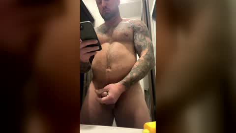 Snapshot of sly050585 chatting on January 18, 2026, 7:12 am sly050585 online show from January 18, 2026, 7:12 am