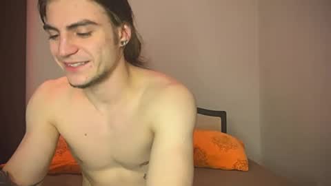 Snapshot of sly_gus chatting on March 6, 2025, 4:49 pm Gus online show from March 6, 2025, 4:49 pm