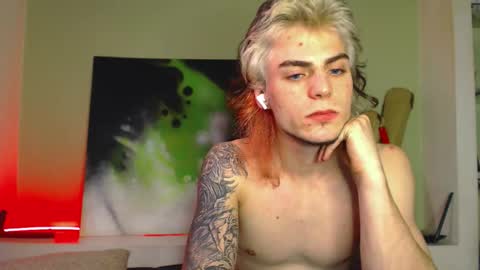 Snapshot of sly_gus chatting on September 12, 2025, 2:06 pm Gus online show from September 12, 2025, 2:06 pm