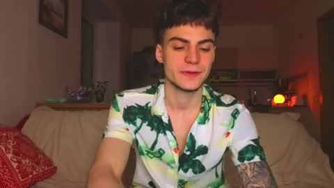 Snapshot of sly_gus chatting on May 6, 2026, 9:31 pm Gus online show from May 6, 2026, 9:31 pm