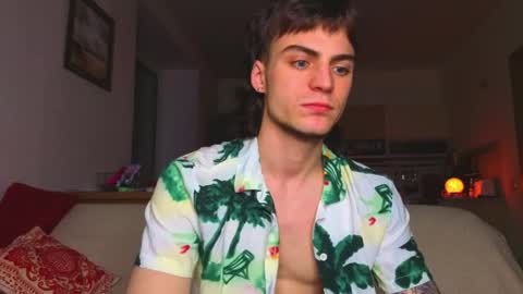 Snapshot of sly_gus chatting on May 9, 2026, 4:56 pm Gus online show from May 9, 2026, 4:56 pm