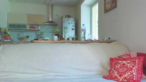 Snapshot of sly_gus chatting on May 18, 2026, 9:26 am Gus online show from May 18, 2026, 9:26 am