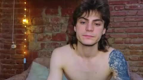 Snapshot of sly_gus chatting on July 28, 2026, 1:54 pm Gus online show from July 28, 2026, 1:54 pm