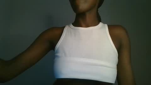 Snapshot of sly_rose chatting on December 15, 2025, 8:02 pm sly_rose online show from December 15, 2025, 8:02 pm