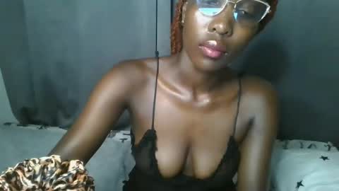 Snapshot of sly_rose chatting on March 1, 2026, 10:28 am sly_rose online show from March 1, 2026, 10:28 am