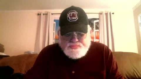 Snapshot of slydevil_sc chatting on April 9, 2026, 6:35 pm Sly online show from April 9, 2026, 6:35 pm