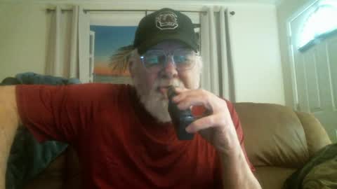 Snapshot of slydevil_sc chatting on April 20, 2026, 8:54 pm Sly online show from April 20, 2026, 8:54 pm