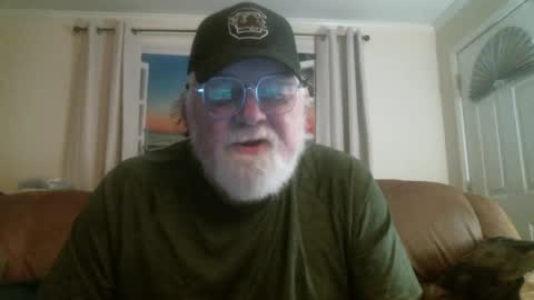 Snapshot of slydevil_sc chatting on May 1, 2026, 2:05 am Sly online show from May 1, 2026, 2:05 am