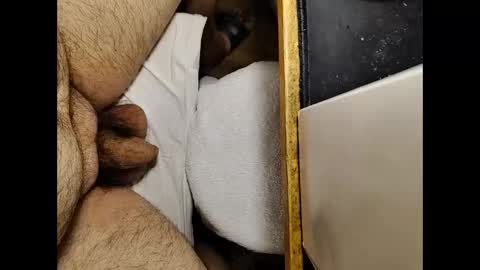 Snapshot of small_1986 chatting on October 9, 2025, 7:50 am transmisin gratuita bajo demanda free broadcast on demand online show from October 9, 2025, 7:50 am