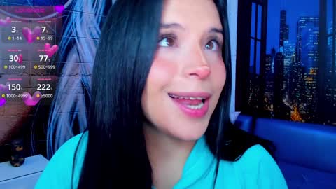 Mariana Torres online show from January 17, 2025, 2:39 pm