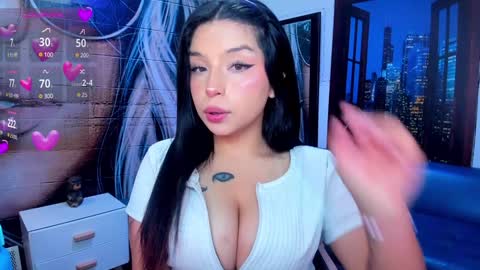 Mariana Torres online show from January 25, 2025, 2:58 pm