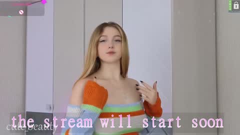 Snapshot of small_blondee chatting on January 30, 2025, 2:15 pm Emily online show from January 30, 2025, 2:15 pm