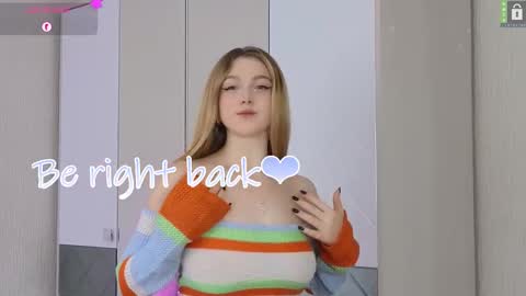 Snapshot of small_blondee chatting on February 23, 2025, 4:07 am Emily online show from February 23, 2025, 4:07 am