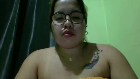 Lovewella online show from April 27, 2026, 3:43 pm
