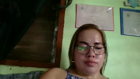 Lovewella online show from May 1, 2026, 3:44 am
