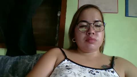 Lovewella online show from May 3, 2026, 4:40 am
