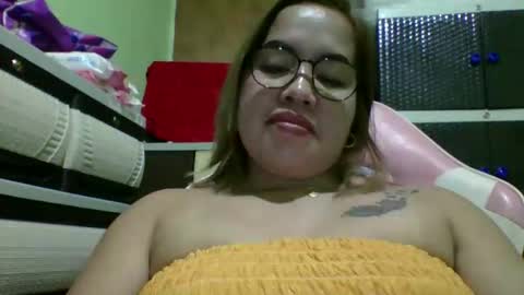 Lovewella online show from May 3, 2026, 4:46 pm