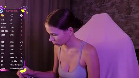 Emma online show from November 28, 2025, 6:43 pm