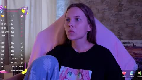 Snapshot of small_emma0 chatting on March 28, 2026, 9:09 am Emma online show from March 28, 2026, 9:09 am