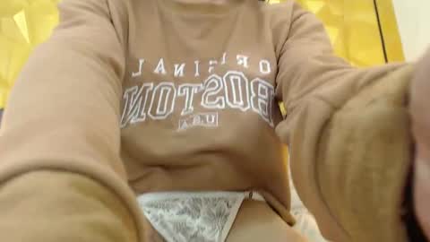 Snapshot of small_hot19 chatting on March 11, 2025, 2:40 pm Small Hot19 online show from March 11, 2025, 2:40 pm