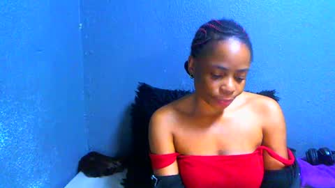 Snapshot of smallboobsxx chatting on July 28, 2026, 11:17 am smallboobsxx online show from July 28, 2026, 11:17 am