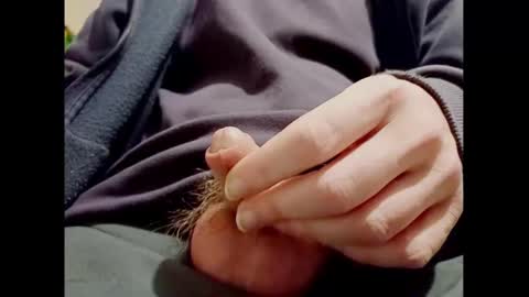 Snapshot of smallhairyuncut chatting on December 30, 2024, 2:19 pm Small Hairy Uncut online show from December 30, 2024, 2:19 pm