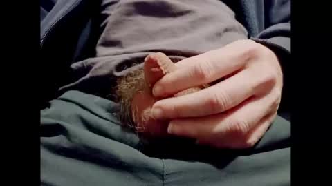 Snapshot of smallhairyuncut chatting on February 4, 2025, 10:24 pm Small Hairy Uncut online show from February 4, 2025, 10:24 pm