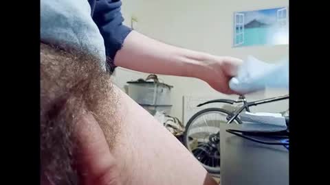 Snapshot of smallhairyuncut chatting on February 13, 2025, 8:24 pm Small Hairy Uncut online show from February 13, 2025, 8:24 pm